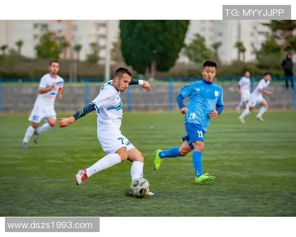 五人组足球比赛精彩直播回放全程回顾与精彩瞬间分析